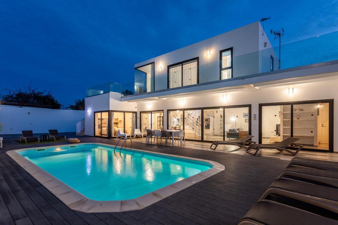 Villa Luxury Azul Private Pool And Bbq Corralejo By Holidays Home Eksteriør bilde